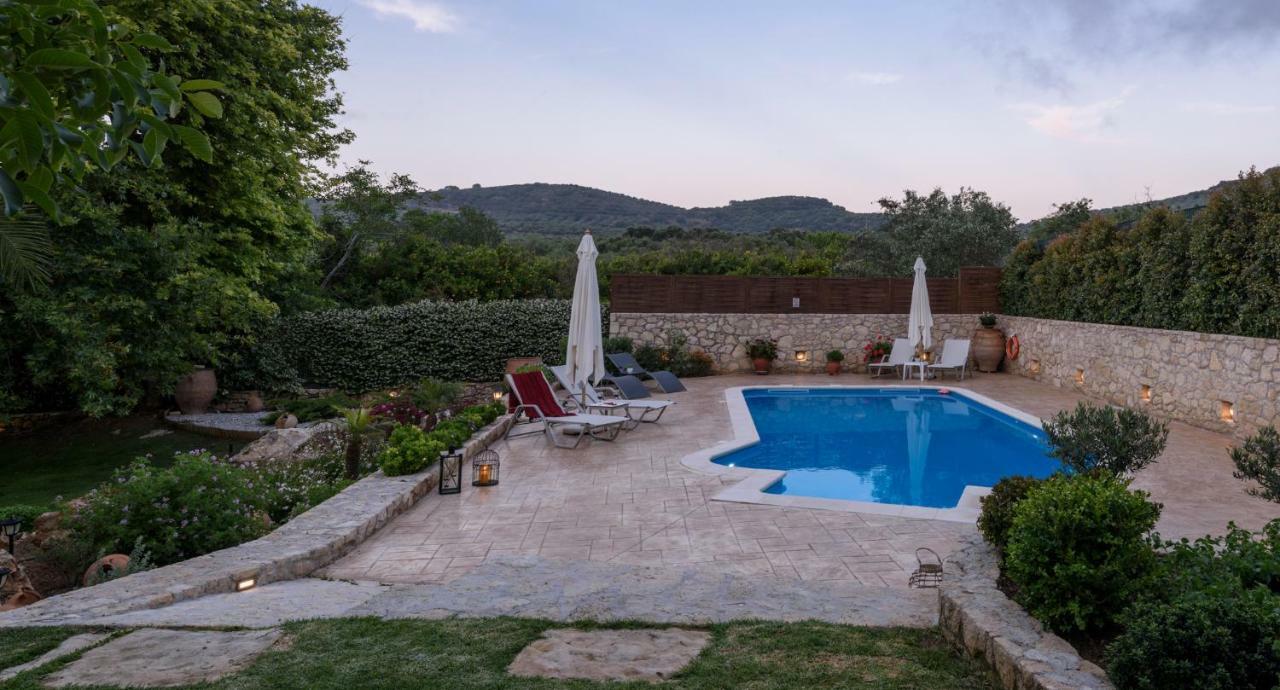 Alia Stone Villa-Ideal For Families-Heated Pool Nohia エクステリア 写真